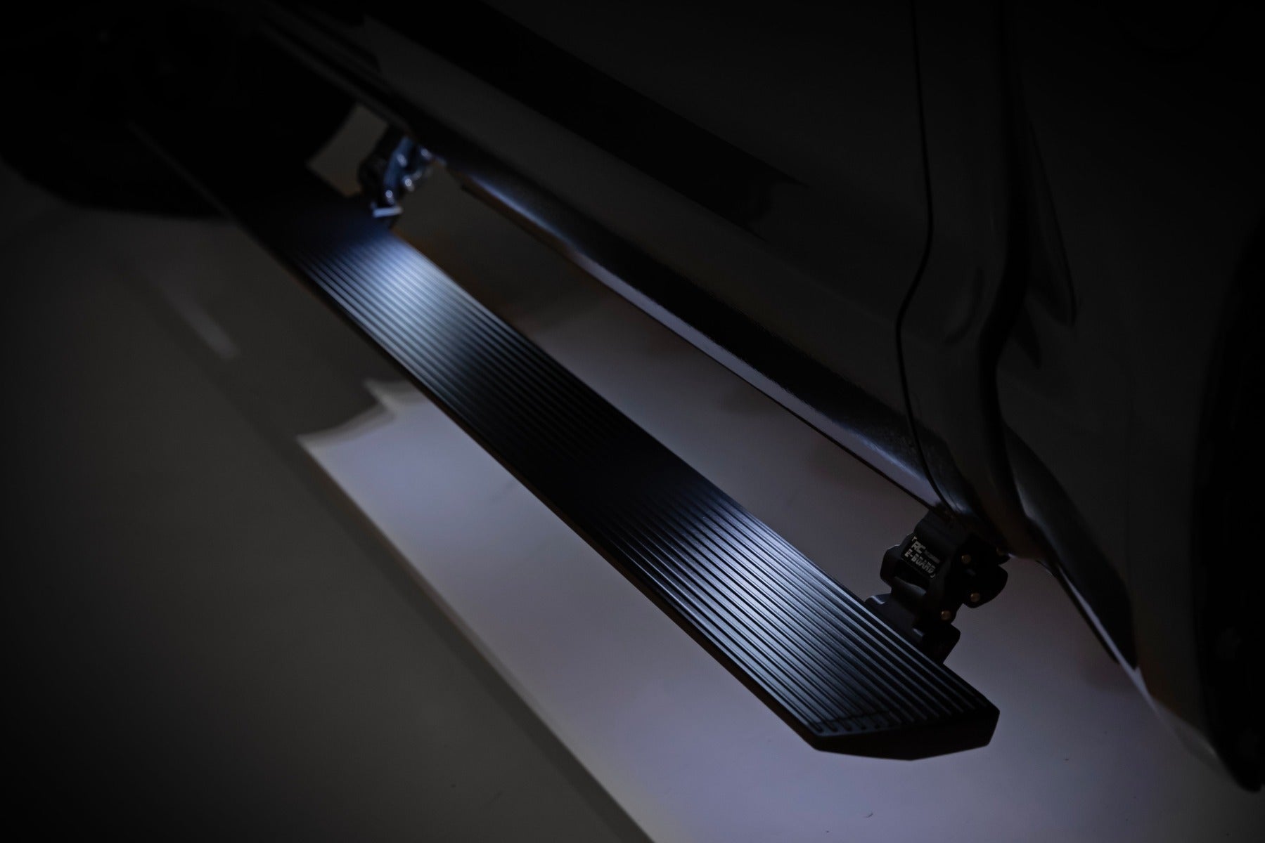 Power Running Boards | Dual Electric Motor | Ram 2500/3500 (10-26)